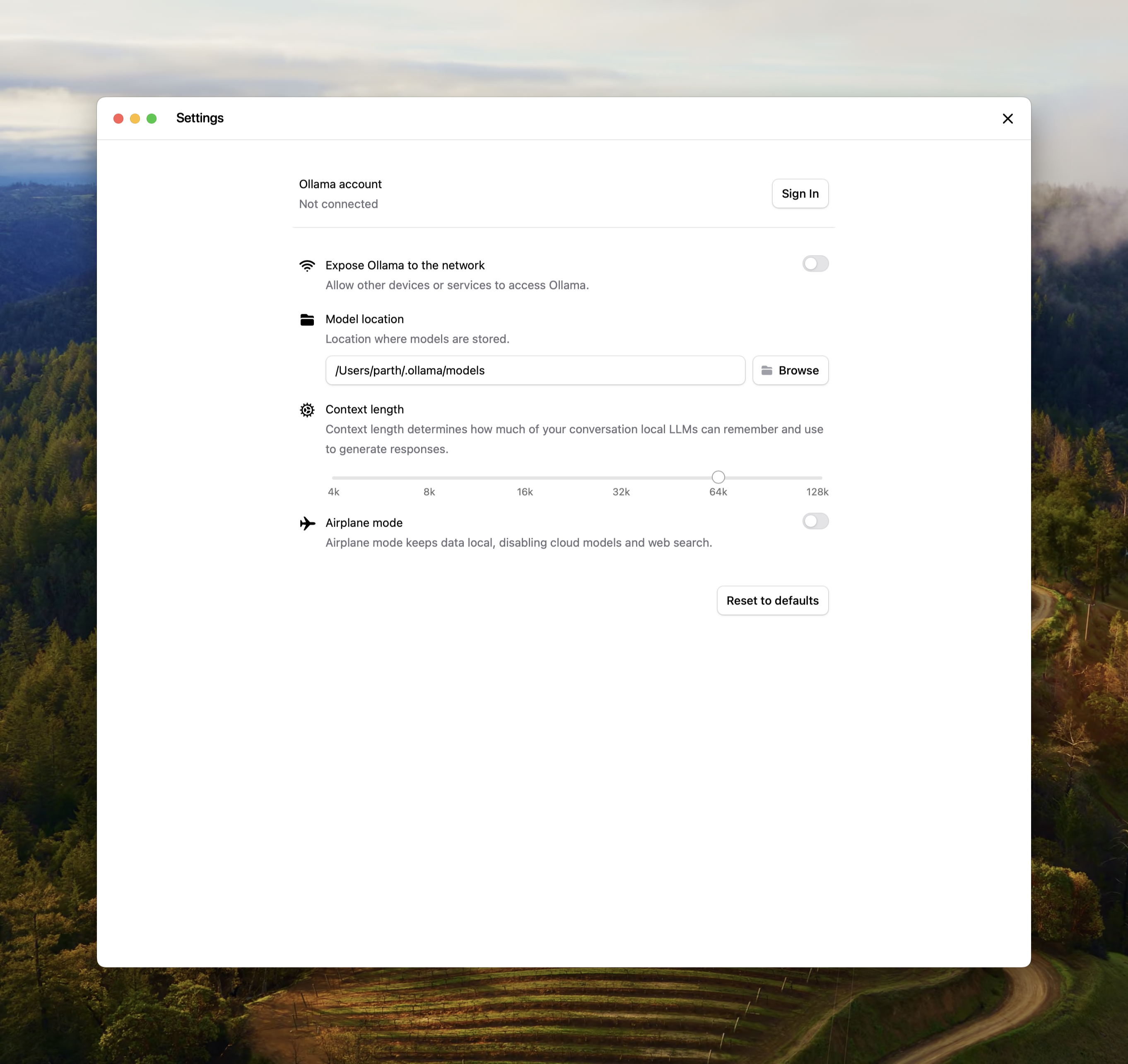 Ollama公式資料に掲載されたSettings画面。中央のContext lengthでは64kが選択されている。